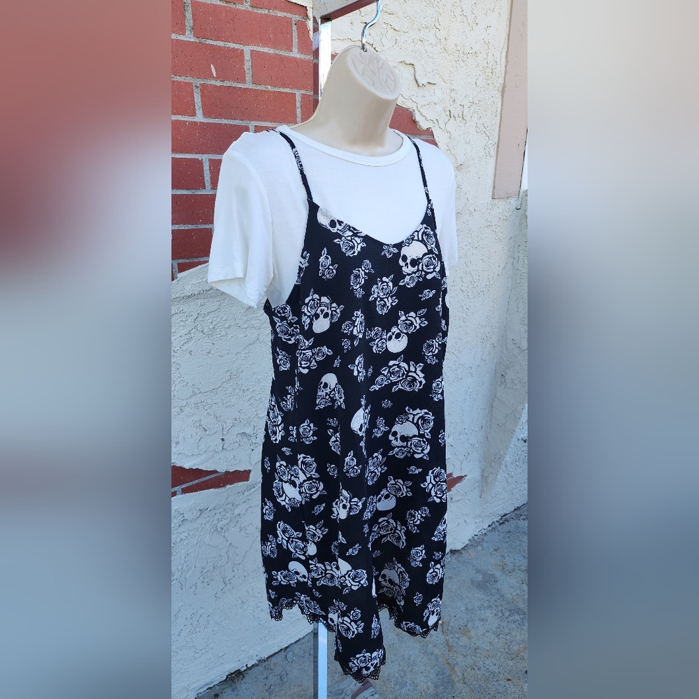 Small women HOT TOPIC skull baby doll spaghetti strap dress punk rock